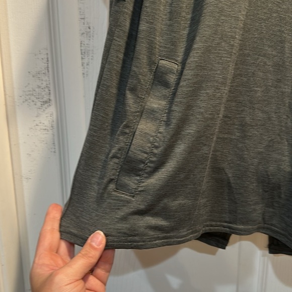 Columbia Olive Green Heathered Split Tail Cowl Neck Performance Pullover Top M - Picture 5 of 8